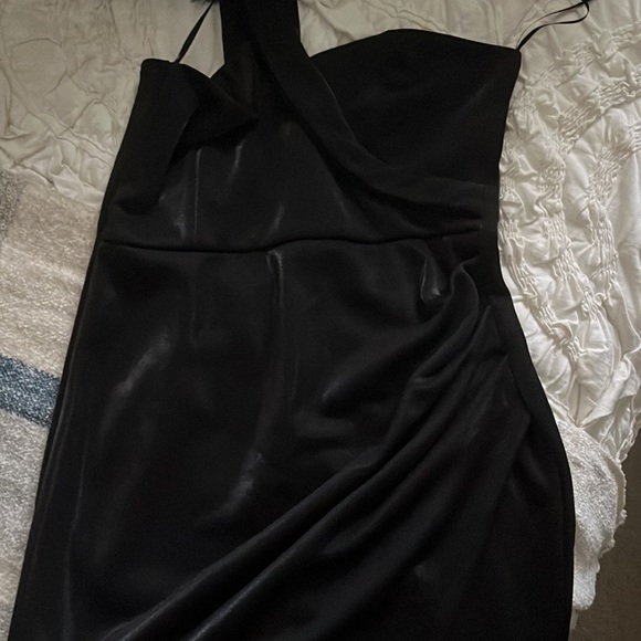 One Shoulder Asymmetrical Mini Dress - Picture 5 of 7